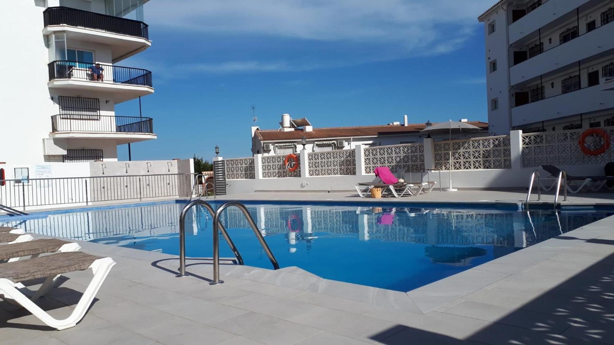 Apartamento A Pie De Playa. Nerja Ngoại thất bức ảnh