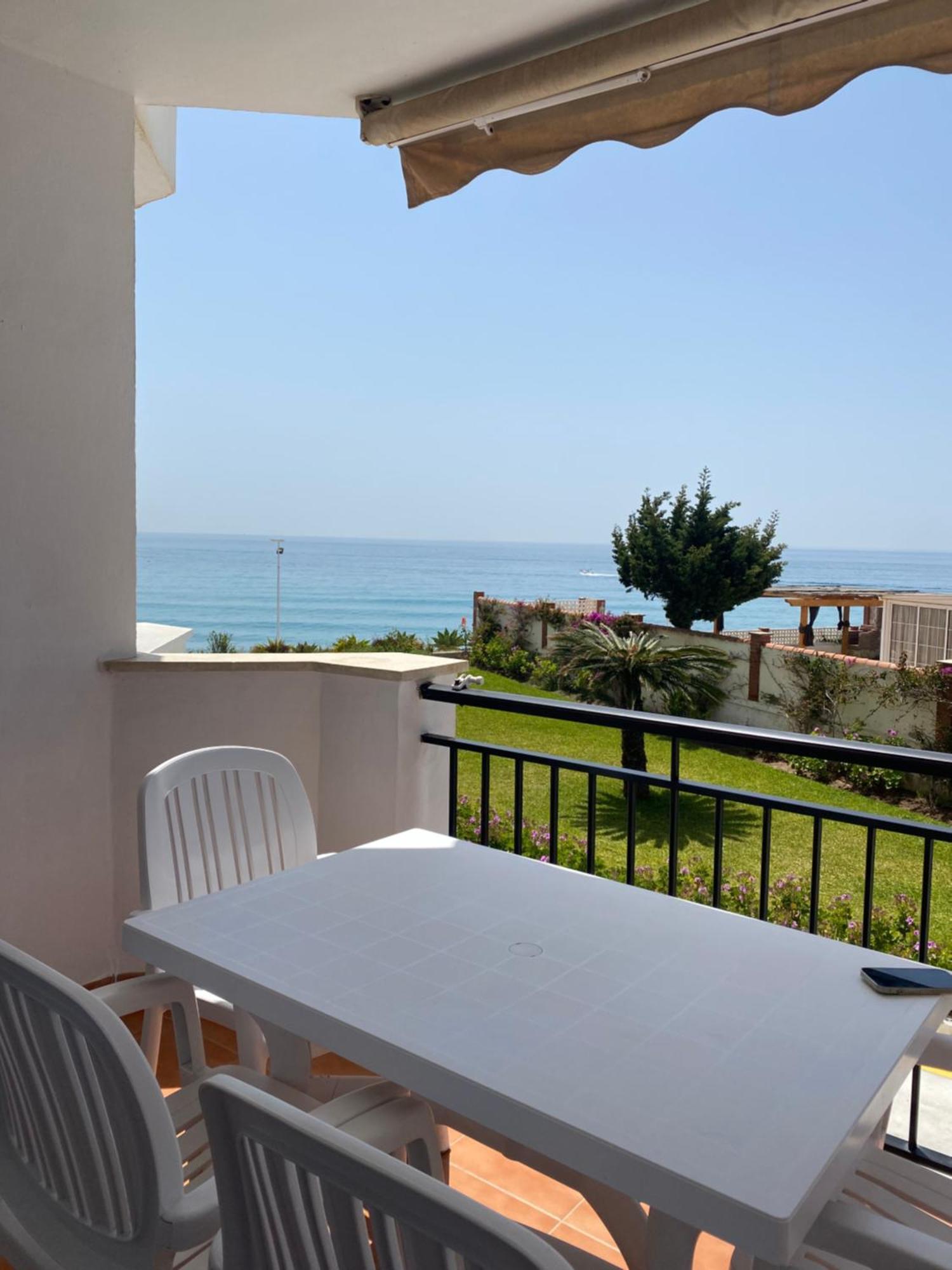 Apartamento A Pie De Playa. Nerja Ngoại thất bức ảnh